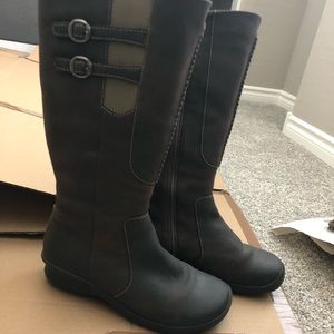 Keen Boots Size 8 Wide Calf